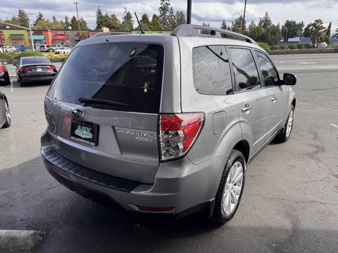 Used 2011 Subaru Forester 2.5X Premium AWD/4WD image 8