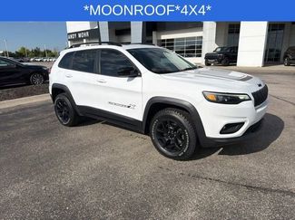 Used 2022 Jeep Cherokee Latitude w/ Sun & Sound Group AWD/4WD video 2