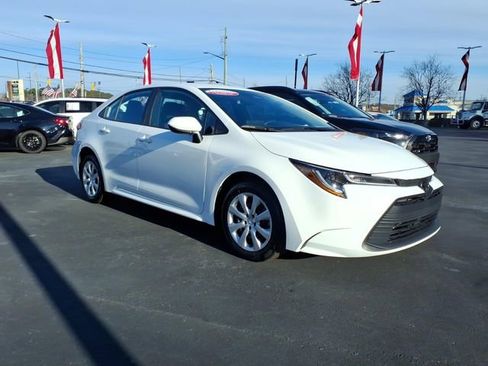 Used 2024 Toyota Corolla LE image 1