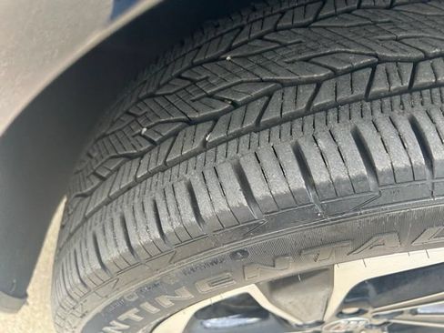 Used 2025 Buick Enclave Sport Touring FWD image 15