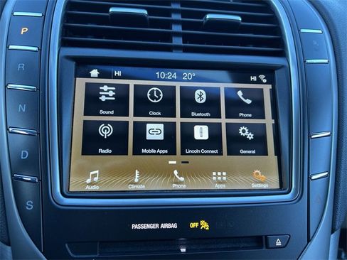 Used 2019 Lincoln Nautilus FWD image 16