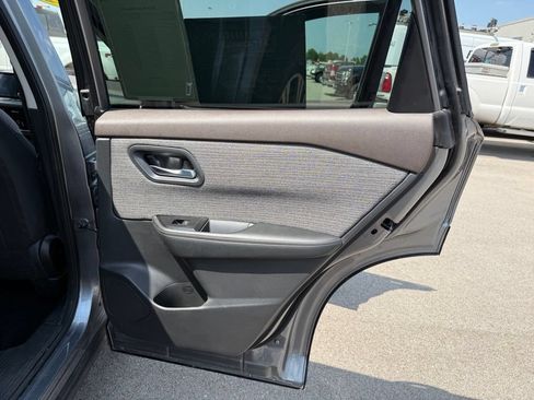 Used 2022 Nissan Rogue SV FWD image 10