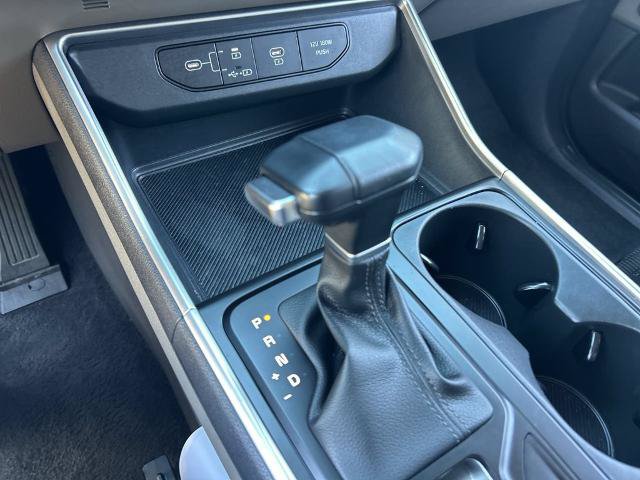 Used 2026 Kia Carnival FWD image 12