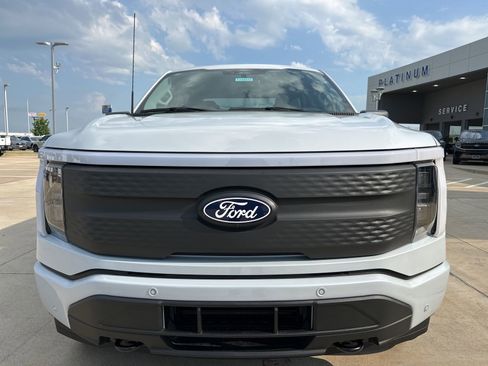 New 2025 Ford F150 Lightning Flash image 2