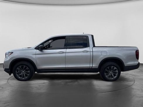 Used 2024 Honda Ridgeline Sport image 9