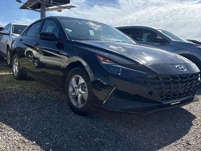 Used 2023 Hyundai Elantra SE