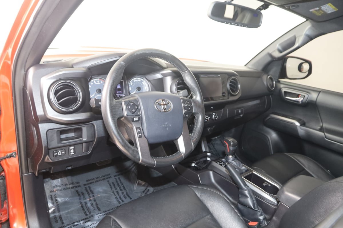 Used 2016 Toyota Tacoma TRD Sport w/ Towing Package AWD/4WD image 22