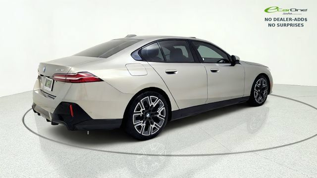Used 2026 BMW i5 eDrive40 w/ M Sport Package RWD image 9