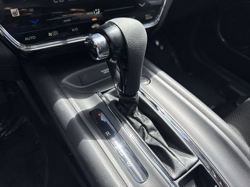 Used 2018 Honda HR-V EX image 20