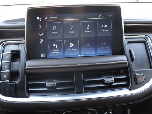 Used 2023 Chevrolet Suburban Z71 w/ Z71 Off-Road Package image 28