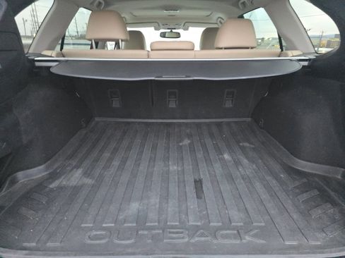 Used 2016 Subaru Outback 3.6R Limited image 15
