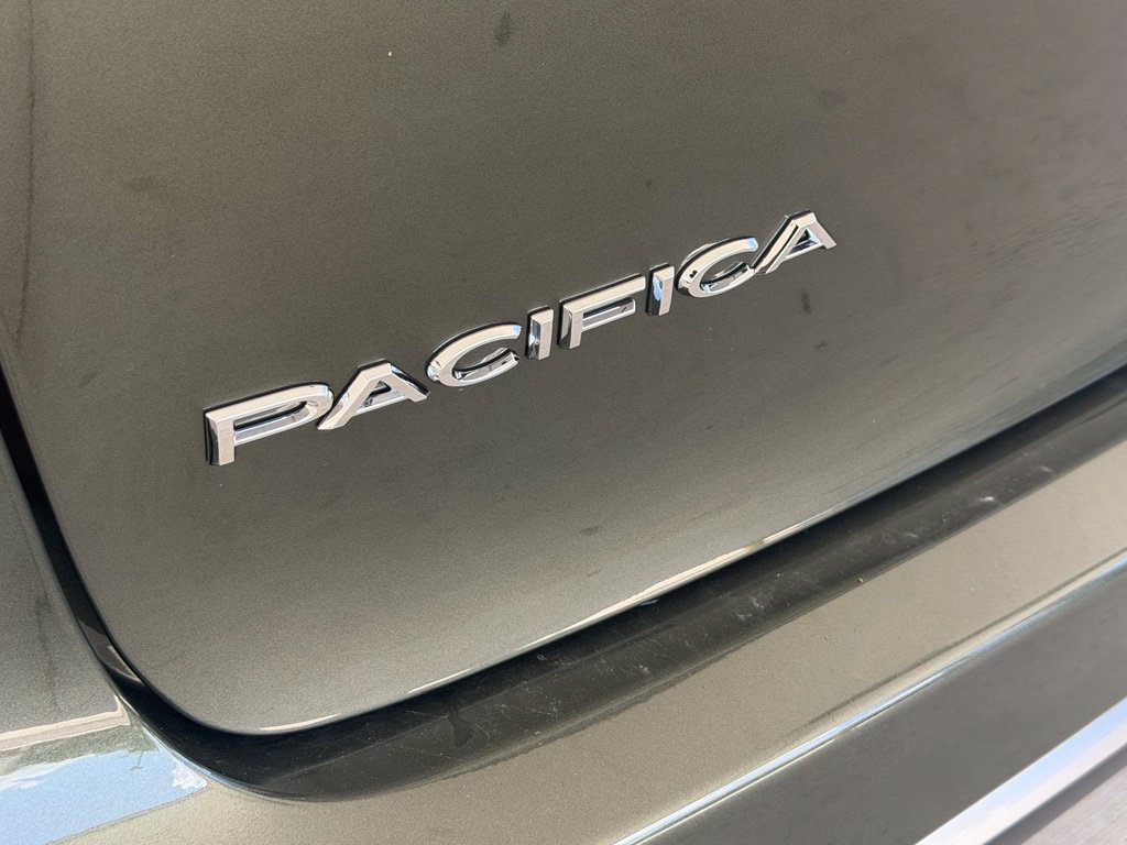 New 2027 Chrysler Pacifica Select w/ Family Tech Group FWD image 36