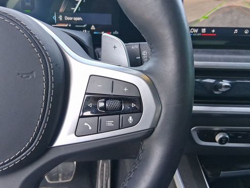 Used 2024 BMW X5 xDrive40i w/ M Sport Package image 23