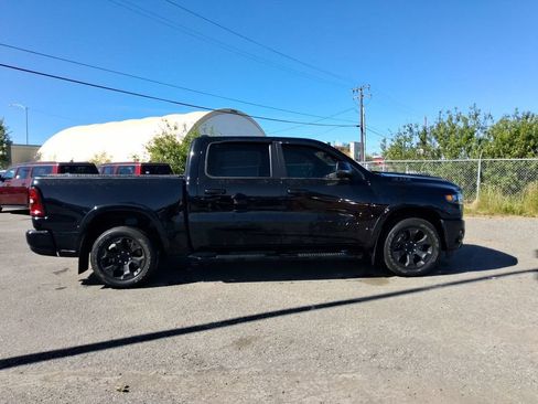Used 2025 RAM 1500 Big Horn AWD/4WD image 9