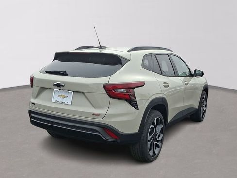 New 2026 Chevrolet Trax RS image 4