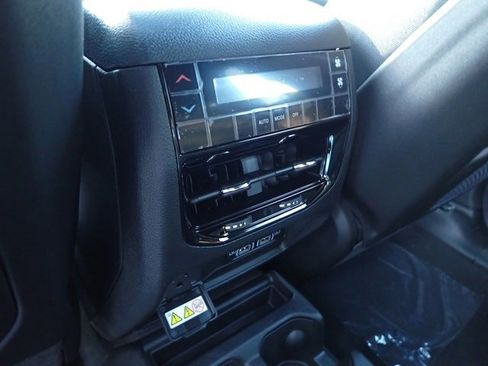 New 2025 Jeep Grand Cherokee L Altitude image 15