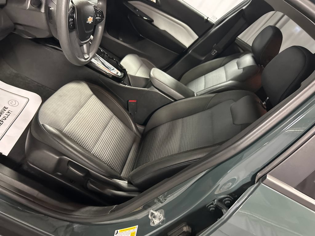 Used 2025 Chevrolet Trax LT FWD image 10