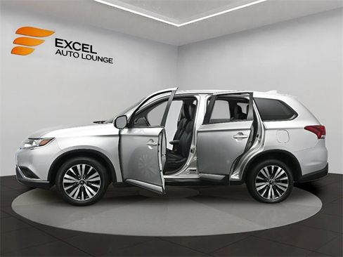 Used 2020 Mitsubishi Outlander SEL image 49