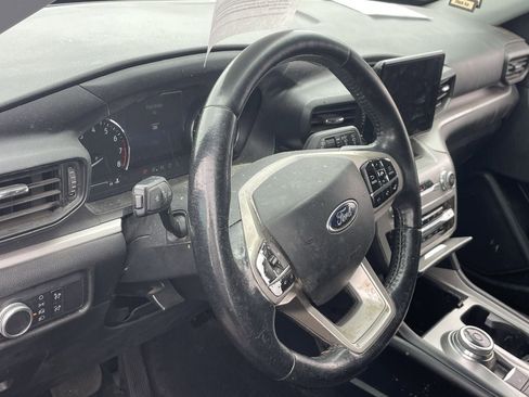 Used 2021 Ford Explorer XLT image 6