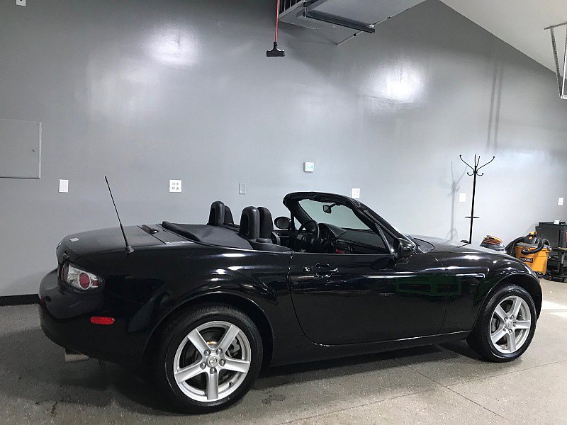 Used 2007 MAZDA MX-5 Miata Sport RWD image 5