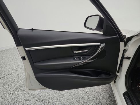 Used 2018 BMW 330i Sedan image 14