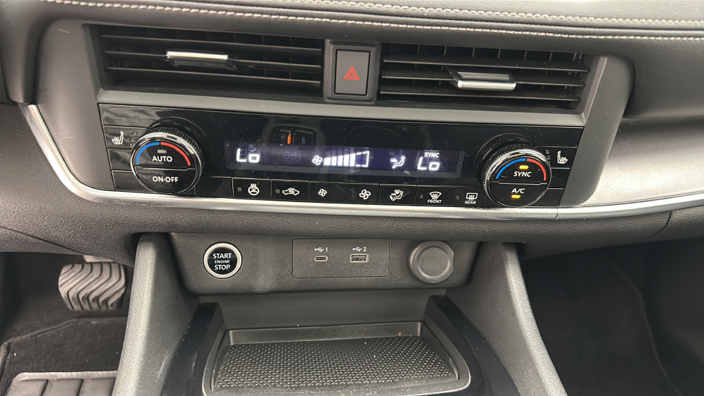 Used 2023 Nissan Rogue SV w/ SV Premium B Package AWD/4WD image 19