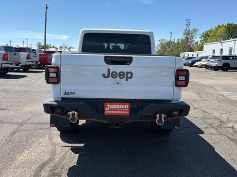 Used 2021 Jeep Gladiator Mojave AWD/4WD image 3