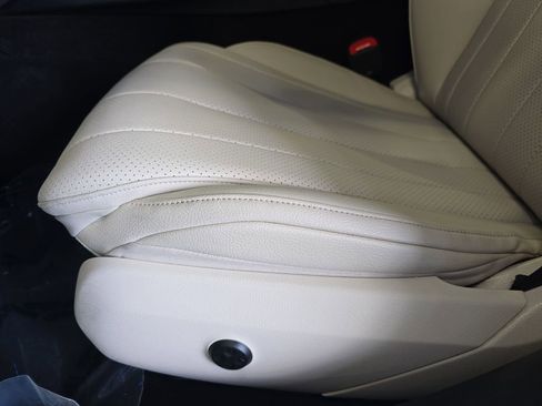 Certified 2025 Mercedes-Benz E 350 Sedan w/ Driver Assistance Package image 31