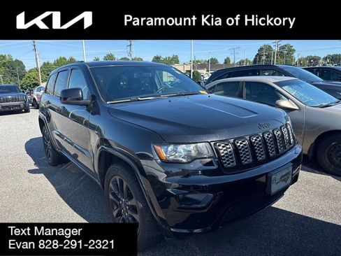 Used 2020 Jeep Grand Cherokee Altitude RWD image 2