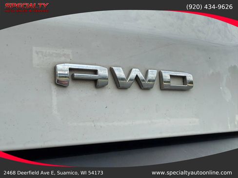 Used 2022 GMC Acadia SLE w/ Driver Convenience Package image 13