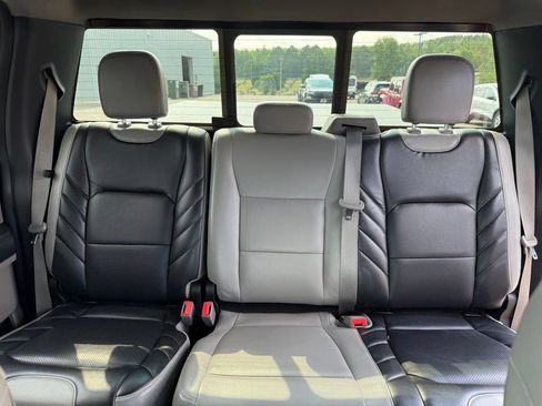 Used 2018 Ford F150 XLT w/ Equipment Group 302A Luxury AWD/4WD image 11