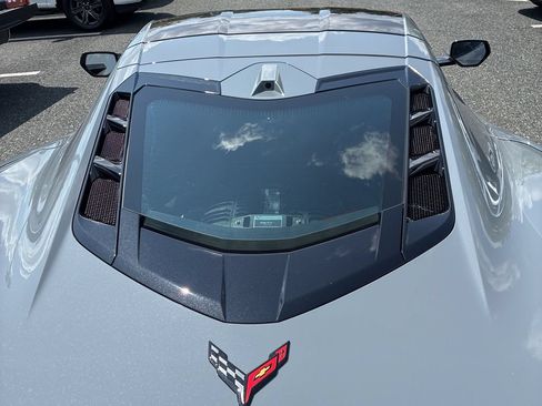 Used 2024 Chevrolet Corvette Z06 RWD image 6