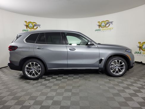 New 2026 BMW X5 xDrive40i image 8