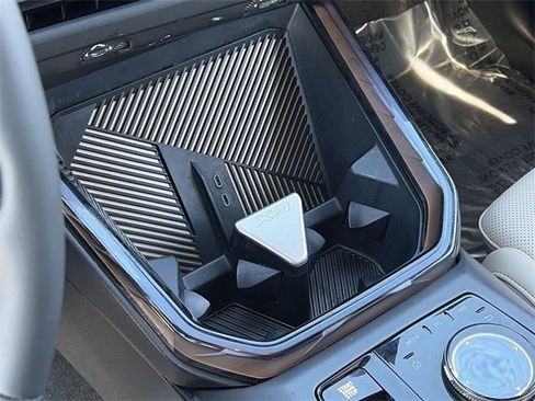 Certified 2025 BMW X3 xDrive30i w/ Convenience Package image 32