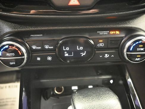 Certified 2024 Kia Soul S FWD image 20