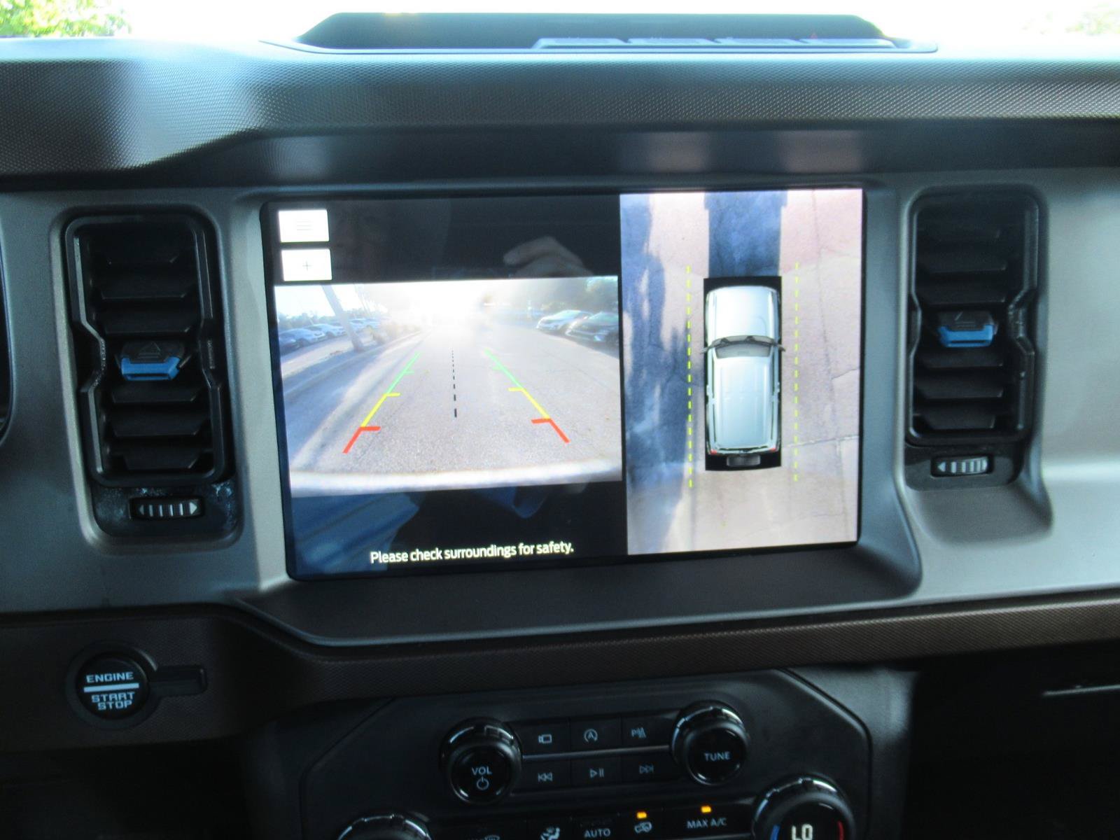 Used 2023 Ford Bronco Outer Banks AWD/4WD image 32
