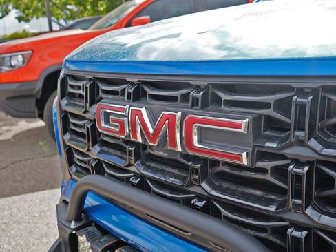 Used 2023 GMC Canyon Elevation AWD/4WD image 2