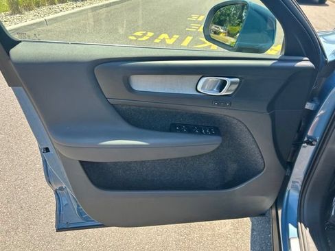 Used 2025 Volvo XC40 B5 Core AWD/4WD image 21