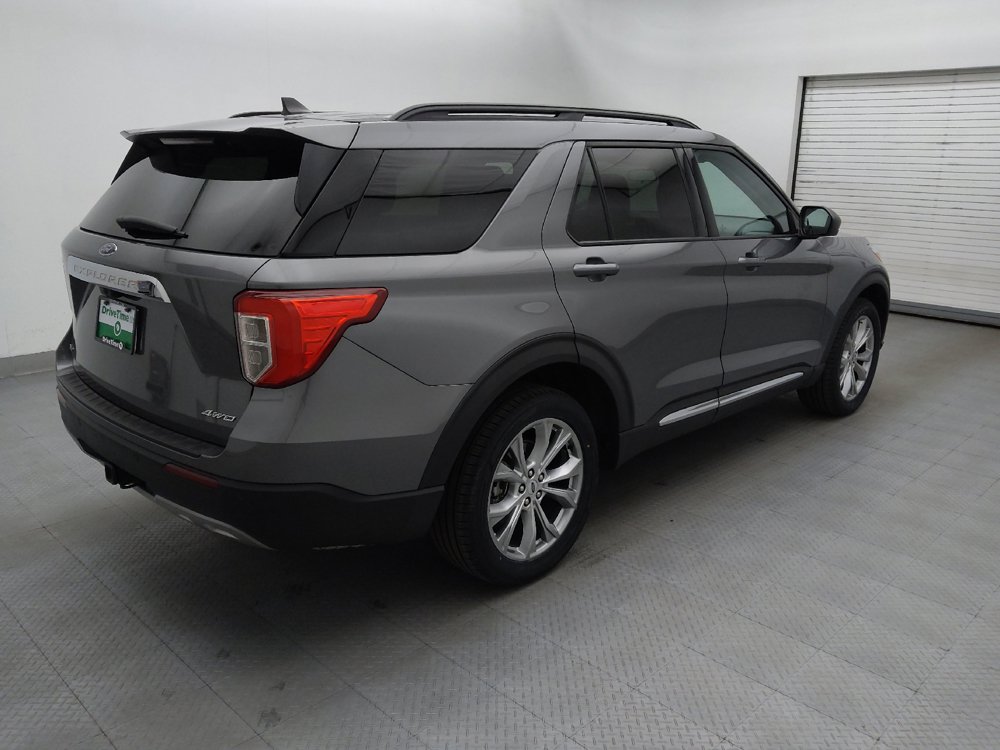 Used 2021 Ford Explorer XLT w/ Equipment Group 202A AWD/4WD image 9