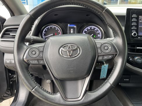 Used 2023 Toyota Camry SE image 20
