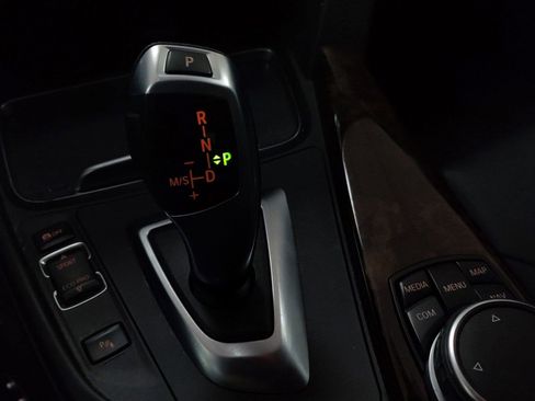 Used 2017 BMW 320i xDrive Sedan image 14