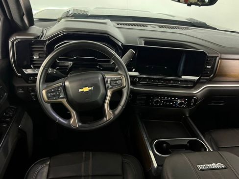 Used 2024 Chevrolet Silverado 2500 High Country w/ Technology Package image 15