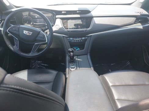 Used 2023 Cadillac XT5 Premium Luxury FWD image 9