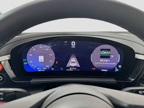 Certified 2025 Porsche Macan 4S Electric image 13