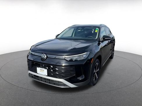 Used 2026 Volkswagen Tiguan SE AWD/4WD image 5