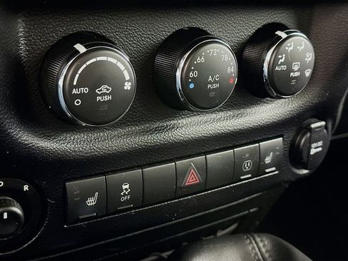 Used 2015 Jeep Wrangler Unlimited Sahara w/ Dual Top Group image 14