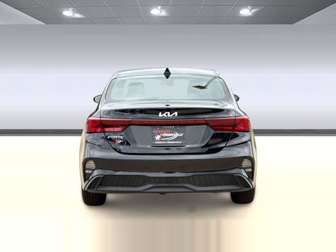 Used 2024 Kia Forte LXS image 10