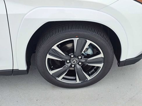 New 2026 Lexus UX 300h FWD image 9