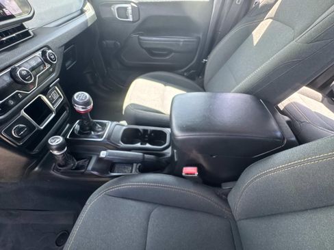 Used 2024 Jeep Wrangler Sport AWD/4WD image 23