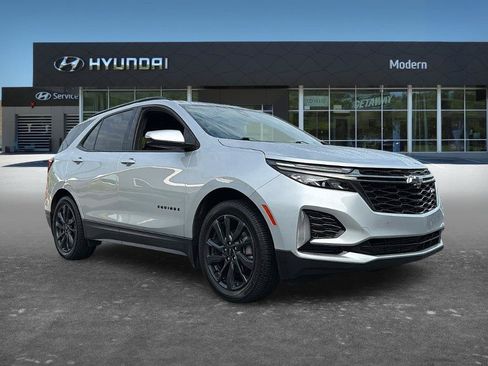 Used 2022 Chevrolet Equinox RS w/ RS Leather Package FWD image 3